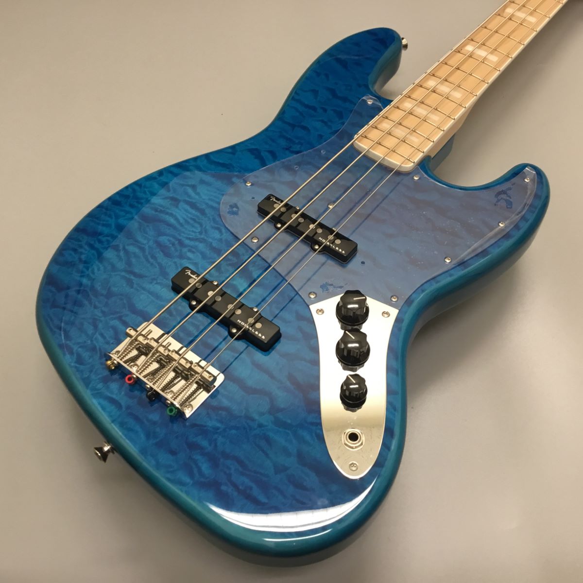Fender  Made In Japan Traditional II 70s Jazz BassTraditional II 70s Jazz Bass　Caribbean Blue