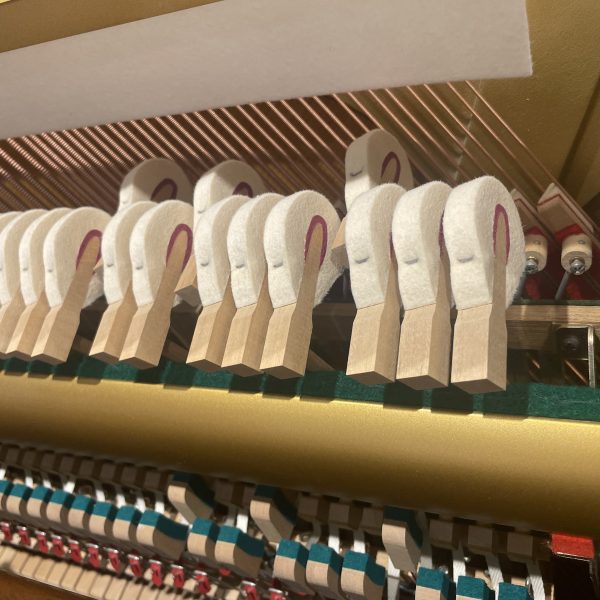 硬さの異なる2色のフェルトが表現力の秘訣です♪