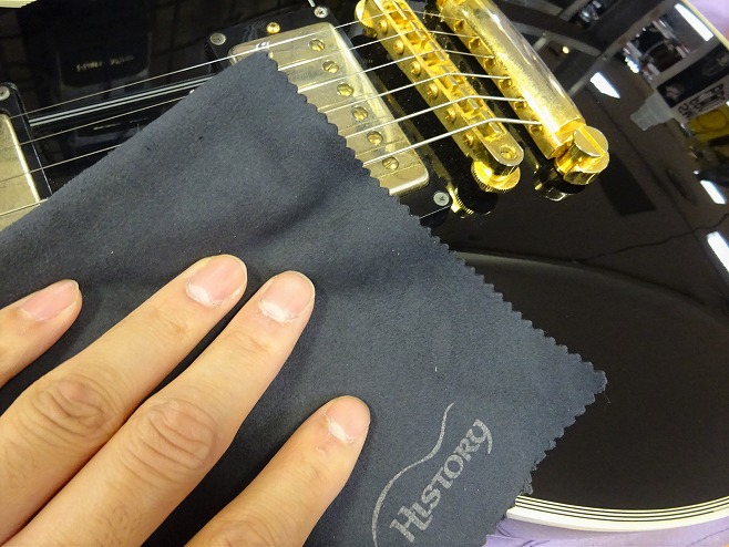 楽器のお掃除に最適！ポリッシュを使ったギターメンテナンスを伝授します！
