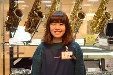 スタッフ写真 井上