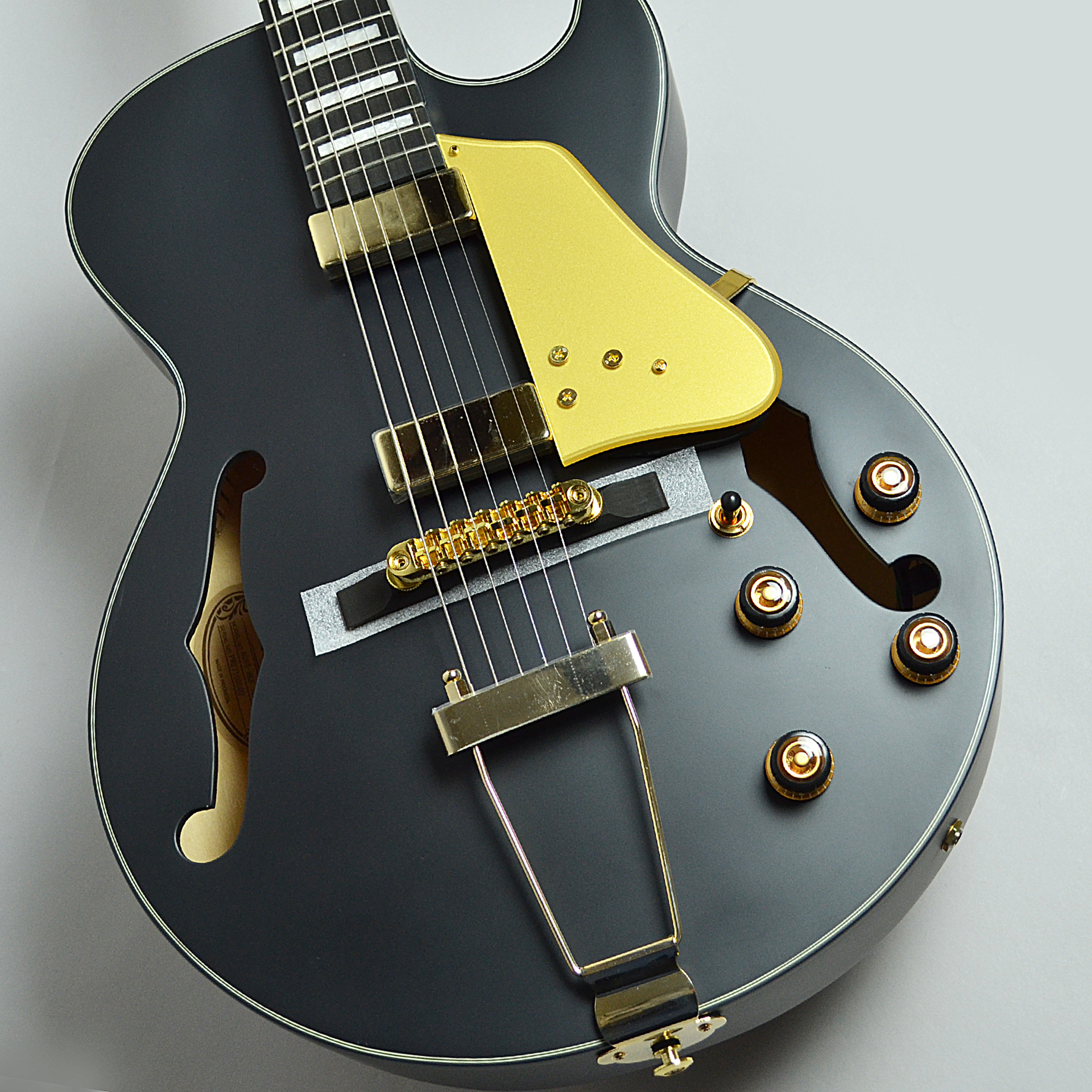 小ぶりボディで弾きやすいフルアコ!Ibanez「AG85」取り扱い中!|島村