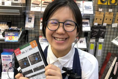 スタッフ写真 音楽教室、デジタル 奥