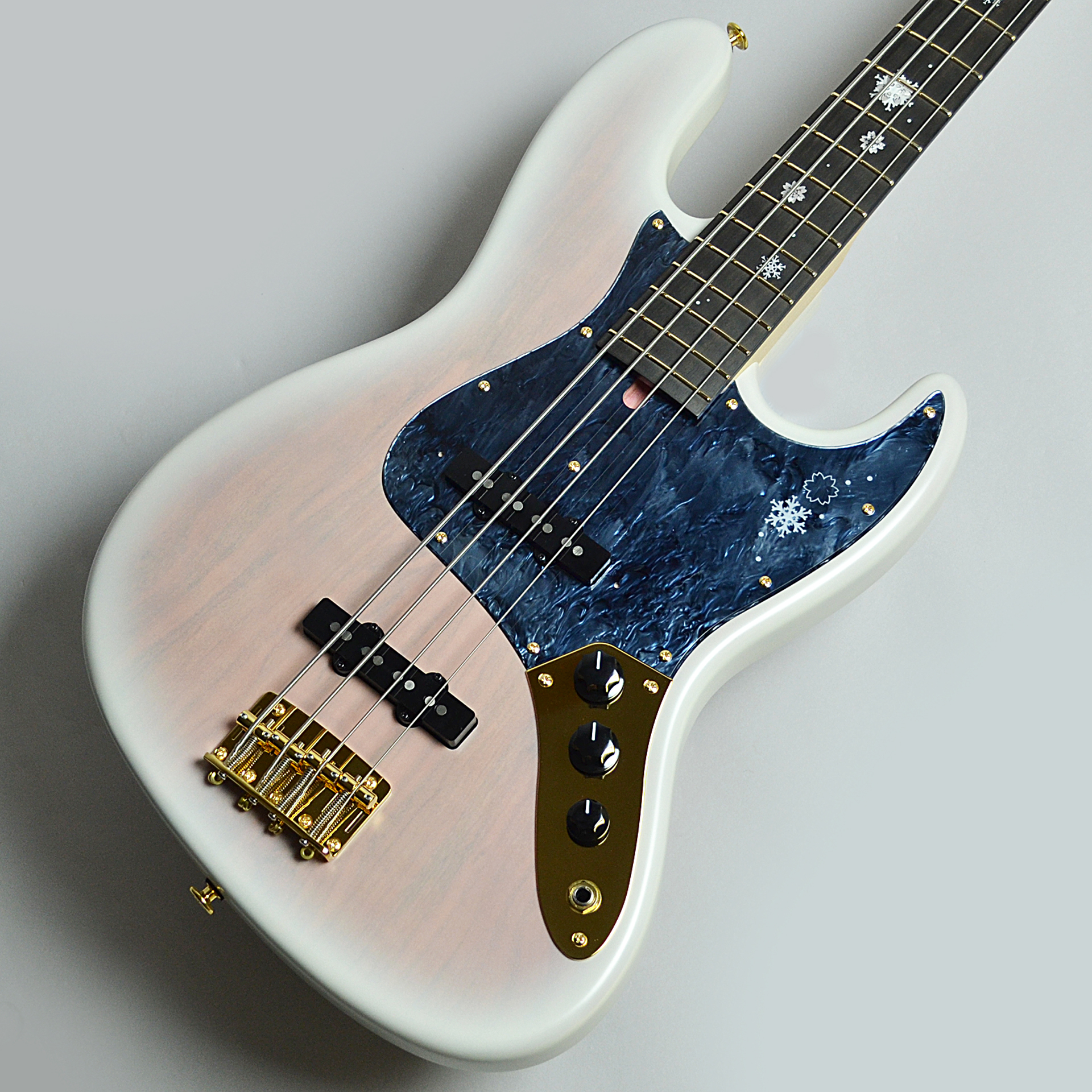 冬の夜と桜をイメージ 冬桜 ベース Mj Fuyuzakura 21wse E が登場 完売しました 島村楽器 八王子店 冬の夜と桜をイメージ 冬桜 ベース Mj Fuyuzakura 21wse E が登場 完売しました 島村楽器 八王子店