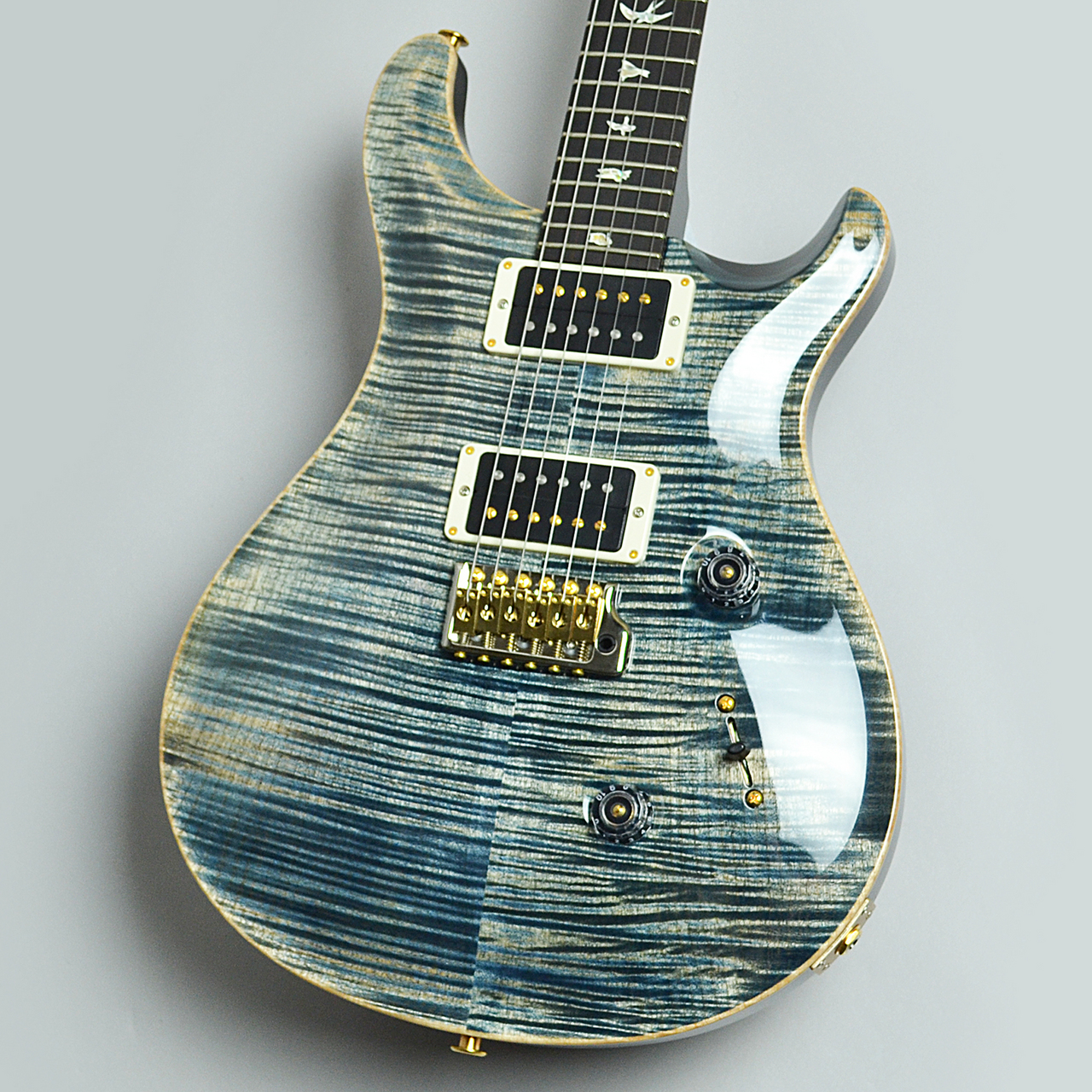 極上のフレイムメイプル。Paul Reed Smith『Custom24 10Top Faded Whale Blue』