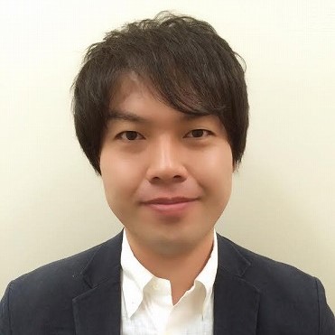  　　　　　　　蔭山 寛之<br />
<br />
 　　　　　－　担当曜日　－<br />
 　　　　　　　　日曜<br />
<br />
 　　　　－　スケジュール　－<br />
　　　　　　8月11,18,25日<br />
　　　　　　9月8,15,22日
