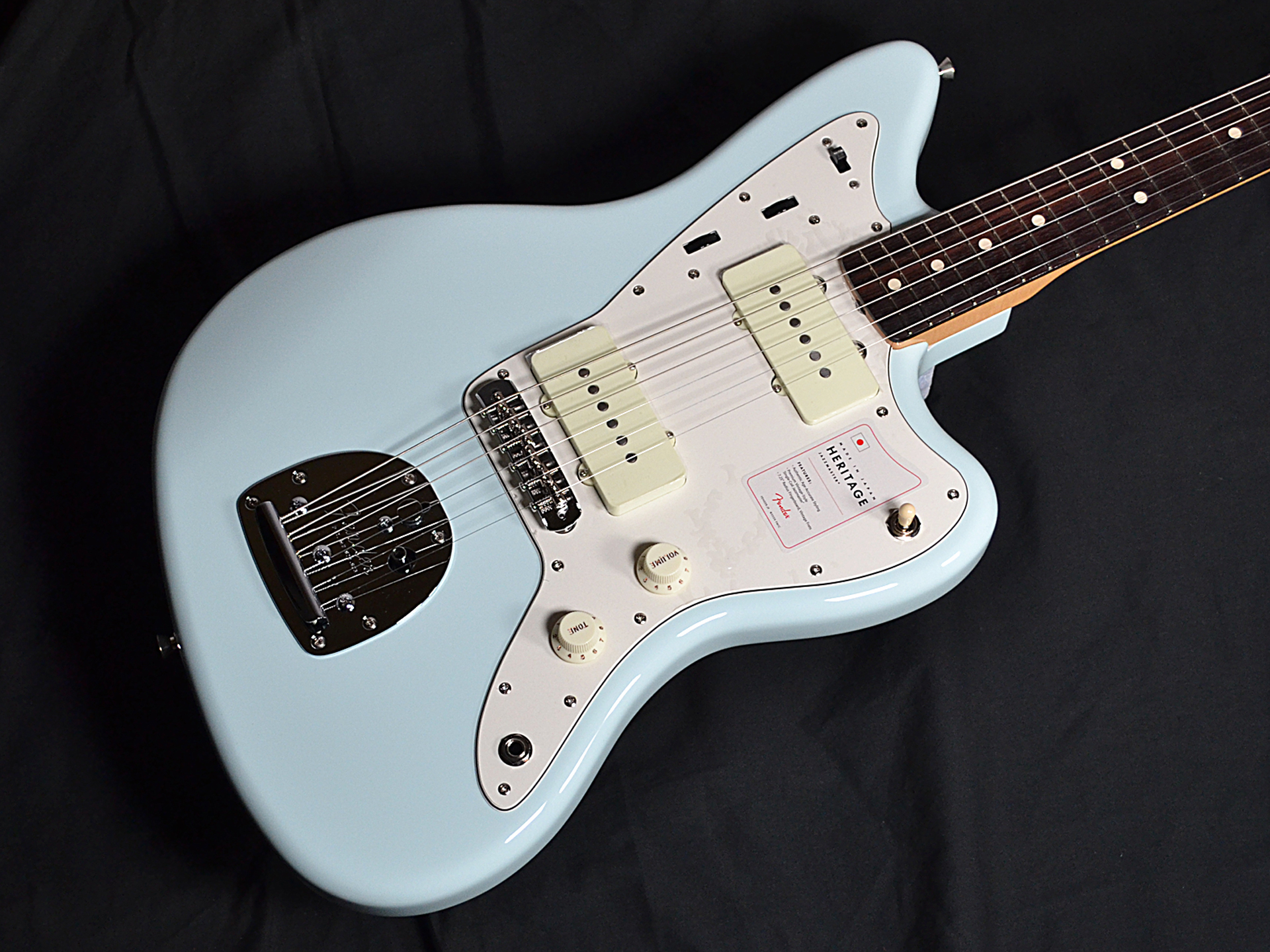 Fenderの国産ラインナップ「Heritage」シリーズの2023年限定モデルが入荷しました。アルダーボディをSonic Blueカラーでフィニッシュした爽やかなルックスのギターです。 CONTENTS商品情報ギャラリー商品詳細ページ商品情報 ギャラリー 商品詳細ページ 商品スペックの詳細やWeb […]