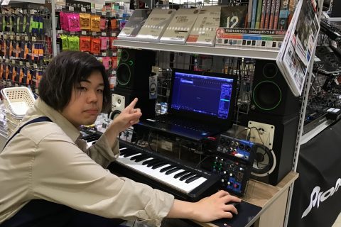 スタッフ写真 山内