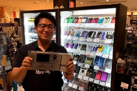 スタッフ写真 ギターアドバイザー、エフェクター、アンプ、ドラム 石橋