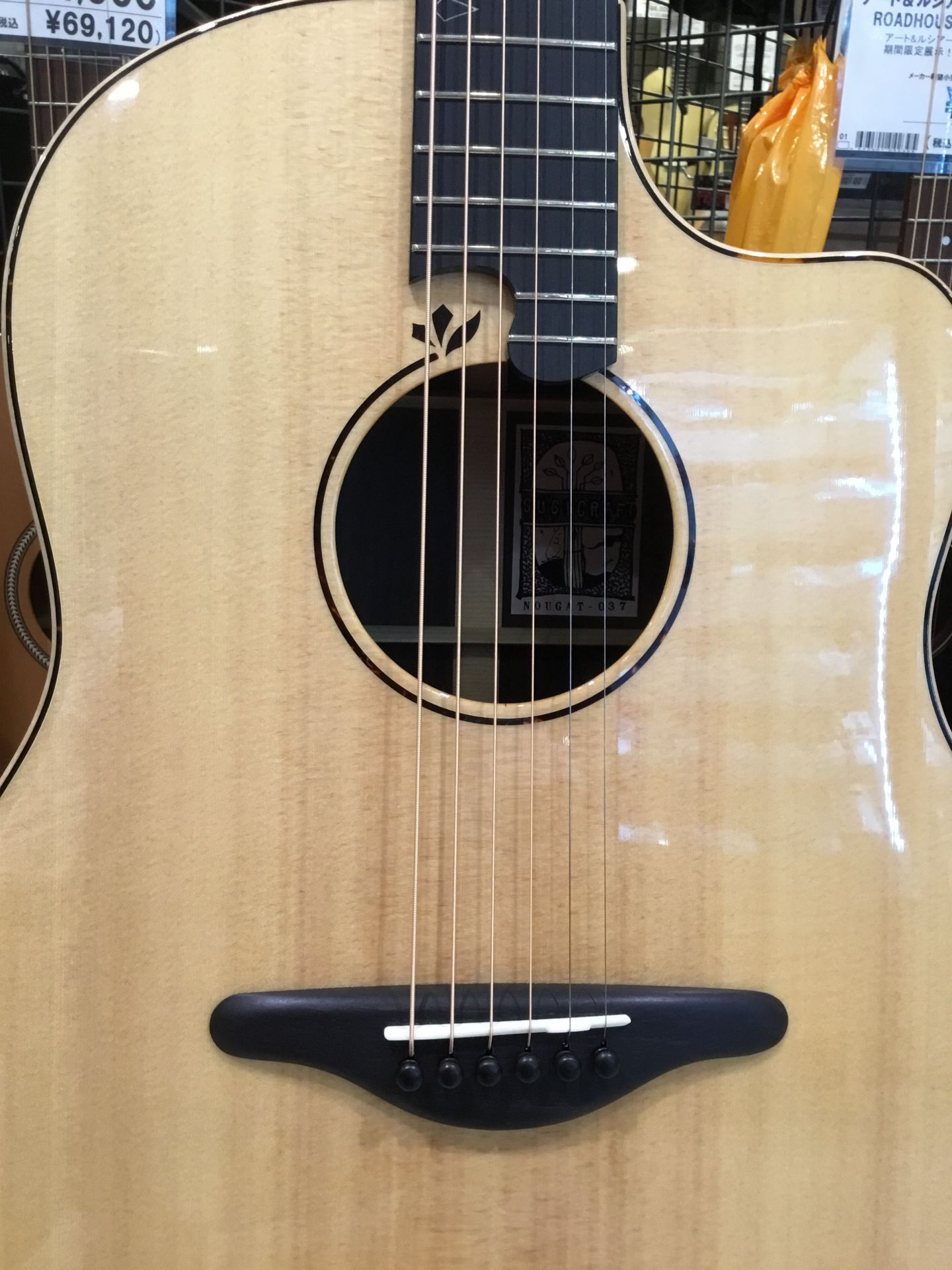 【アコースティックギター】製作家・杉田健司率いるSUGI CRAFTから「Nougat Cutaway」入荷！！