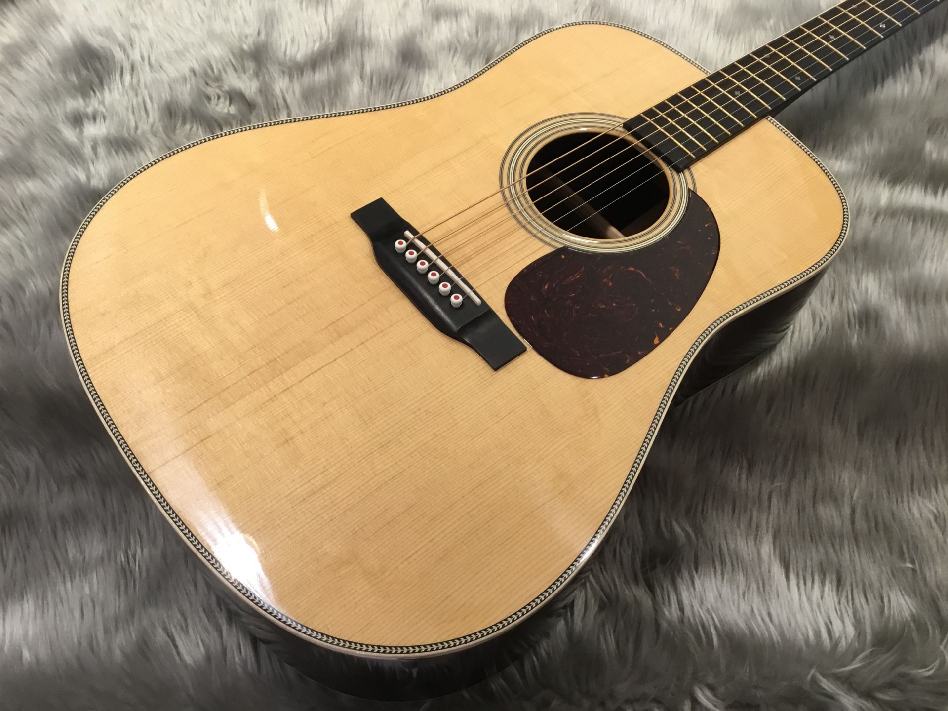 *2019Winter NAMM発表のMartin新作「Modern Deluxe」シリーズ入荷！ 【Martin】の【D-28 Modern Deluxe】が当店にも入荷しました！ 店頭では実際にお試しいただけます。 ぜひお気軽にご来店ください！ |*ブランド|*型名|*定価(税込)|*販売価格( […]