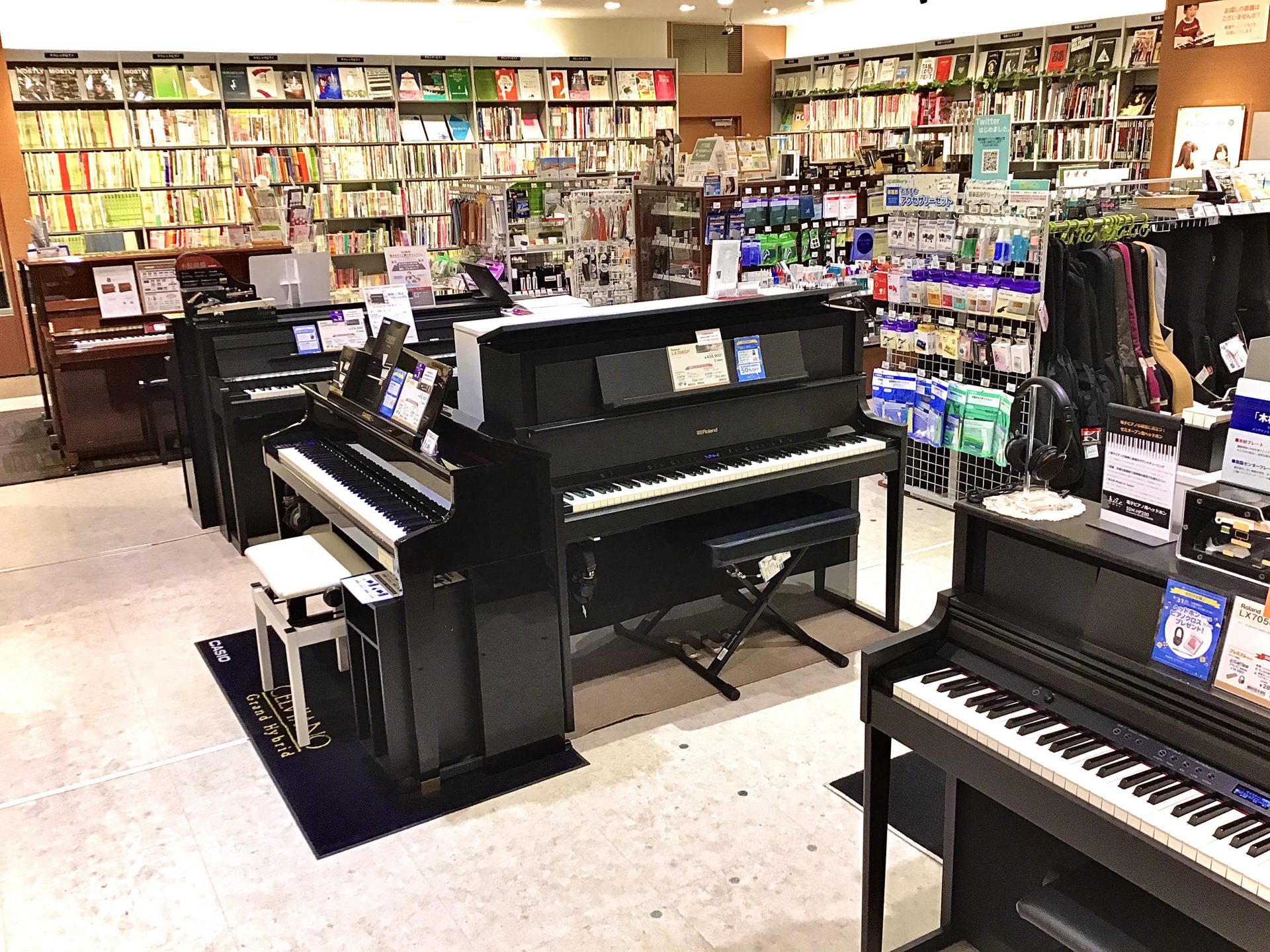 電子ピアノ 博多で電子ピアノを購入するなら当店へ 電子ピアノ総合ページ アミュプラザ博多店 店舗情報 島村楽器