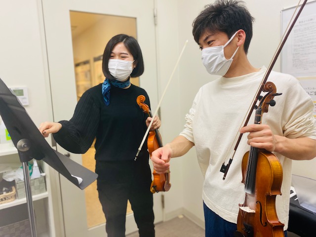 Music is a lot of fun. When you have questions when playing the violin, I will help you to resolve. I offer tailor-made lessons for each person.