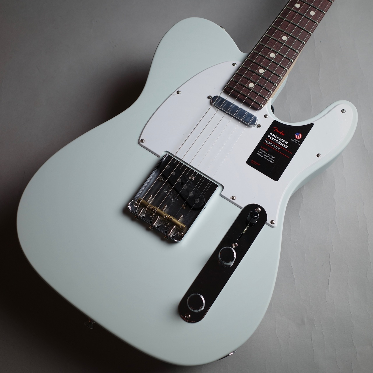 【商品紹介】Fender （フェンダー）American Performer Telecaster Rosewood Fingerboard Satin Sonic Blue