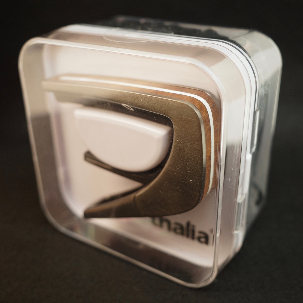 【商品紹介】Thalia（タリア）Capo Brushed Black with Santos Rosewood & Stringer Mop