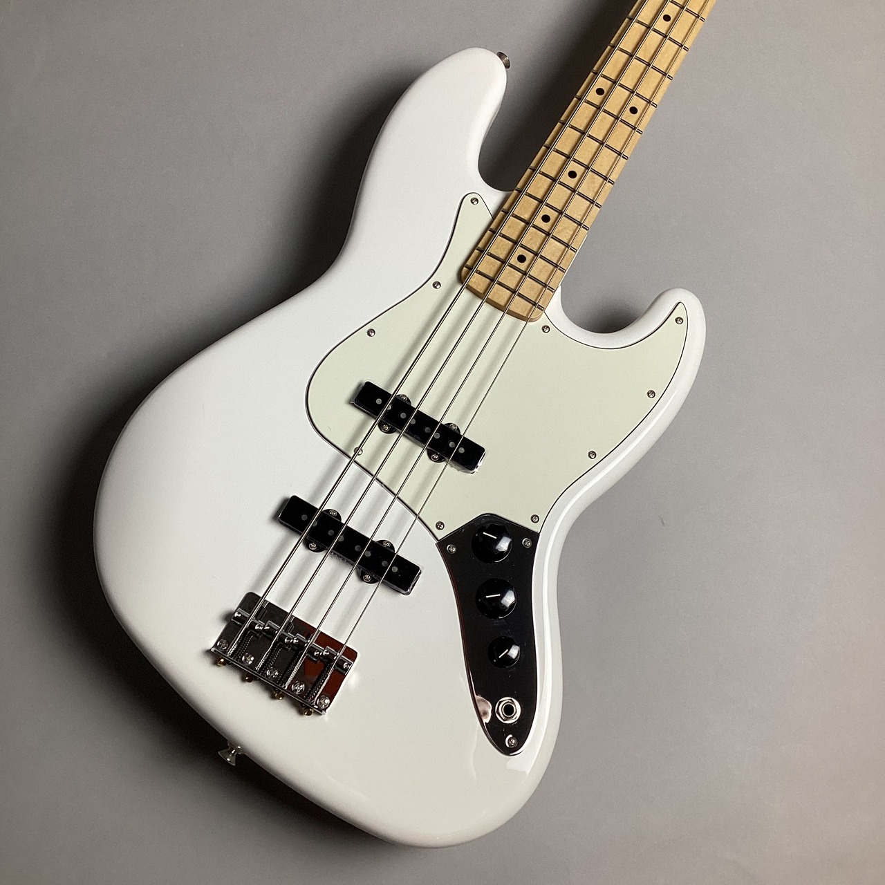 FenderPlayer Jazz Bass, Maple Fingerboard, Polar White