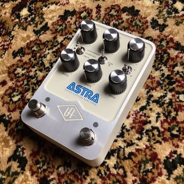 Universal Audio UAFX Astra Modulation Machine<br />
<br />
¥ 46,200 