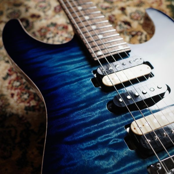 T's Guitars (ティーズギター) DST-Pro24-Type2 Trans Blue Burst<br />
<br />
¥ 390,000