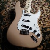 【2022年の限定商品】Fender Made in Japan Limited International Color Stratocaster Sahara Taupe