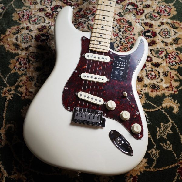 Fender Player Plus Stratocaster Maple Fingerboard<br />
<br />
￥ 137,500