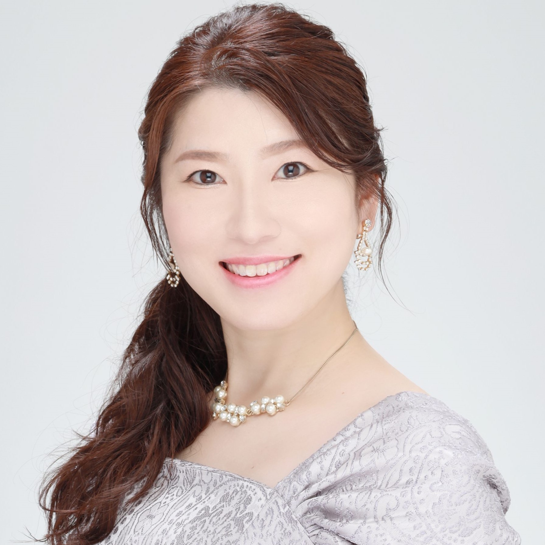 もりやま みやこ森山 美弥子 (月・火曜日)