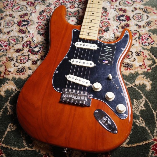 Fender American Vintage II 1973 Stratocaster Mocha<br />
<br />
¥ 285,000 