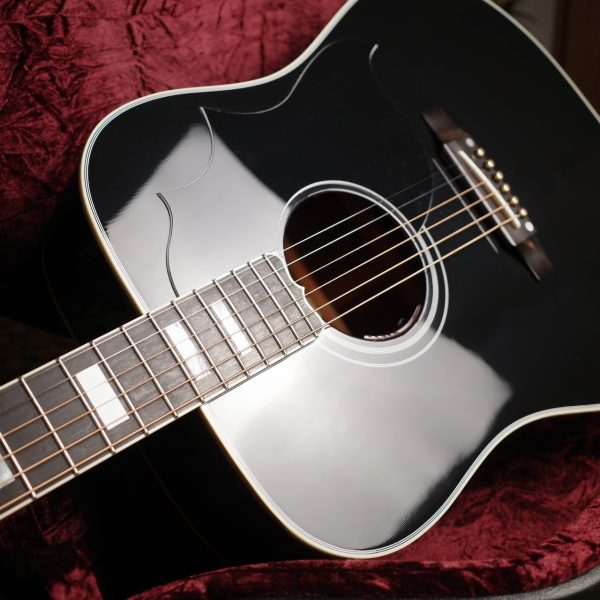 Gibson Hummingbird CUSTOM Ebony 【Custom Shop Modern Collection】<br />
<br />
¥ 715,000 