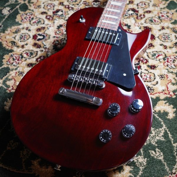Gibson Les Paul Studio Wine Red<br />
<br />
¥ 198,000 
