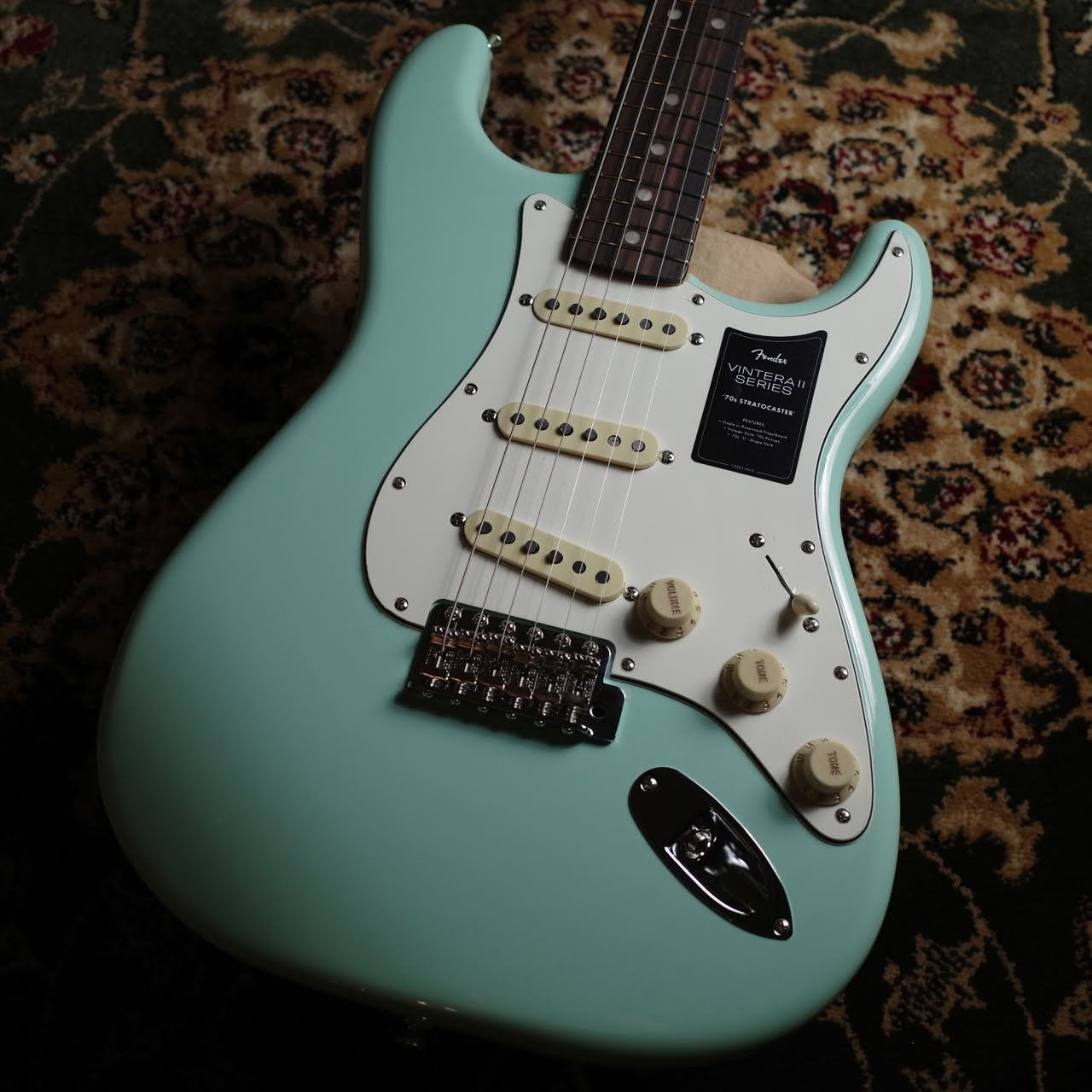 新品Fender VINTERA II 70S STRATOCASTER Surf Green