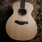 Taylor LTD EG Academy 12eが2本中古で入荷