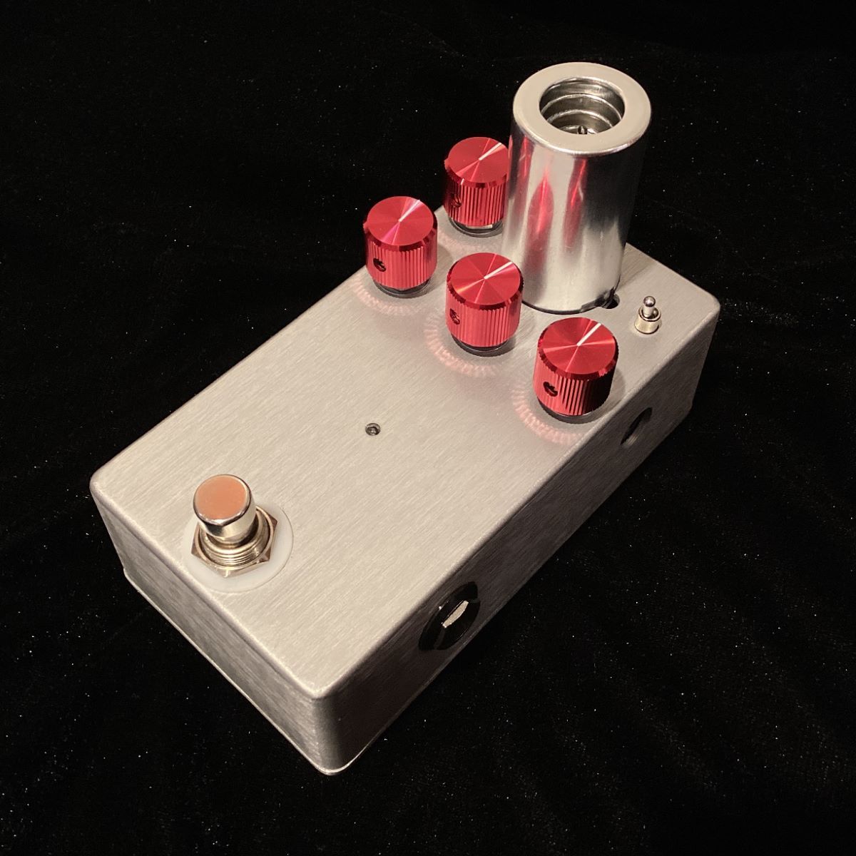 CONTENTSLee Custom Amplifier VOD-1この商品について技術者による安心のアフターフォローアドバイザーが楽器選びをサポート最新情報を手に入れよう音楽をもっと楽しみたい方は音楽教室がおススメ♪お問い合わせLee Custom Amplifier VOD-1 真空管搭載のオー […]