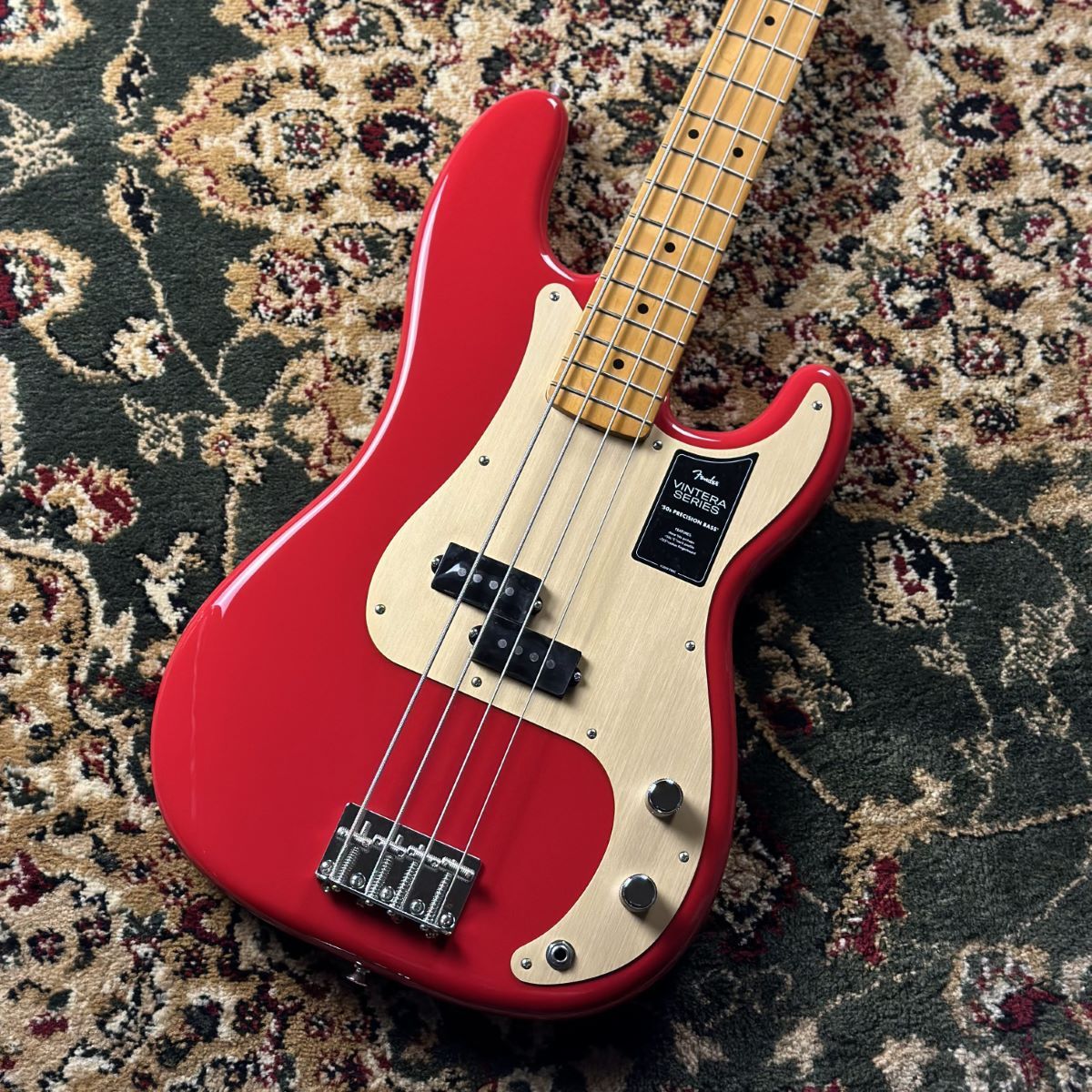 CONTENTSFender Vintera 50s Precision Bass Maple Fingerboard Dakota Red この商品について技術者による安心のアフターフォローギターアドバイザーが楽器選びをサポート最新情報を手に入れよう音楽をもっと楽しみたい方は音楽教室がおススメ♪お […]