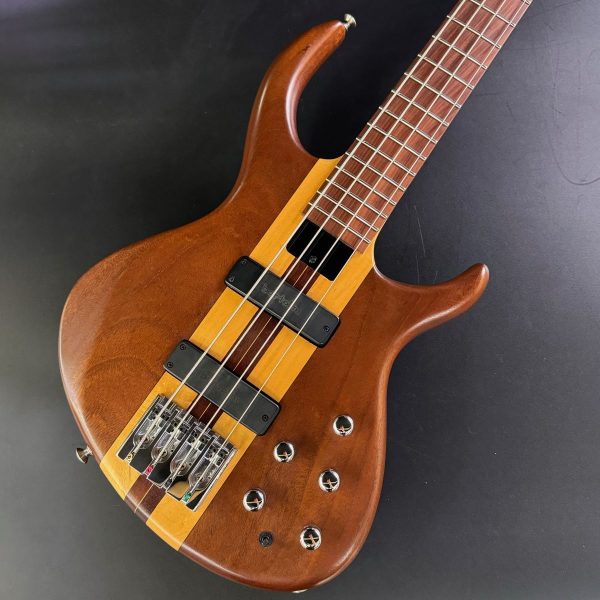 Tobias Bassic4<br />
<br />
¥348,000 