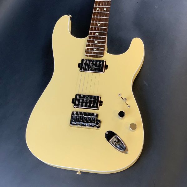 Fender Mami ST Omochi <br />
<br />
￥192,500 