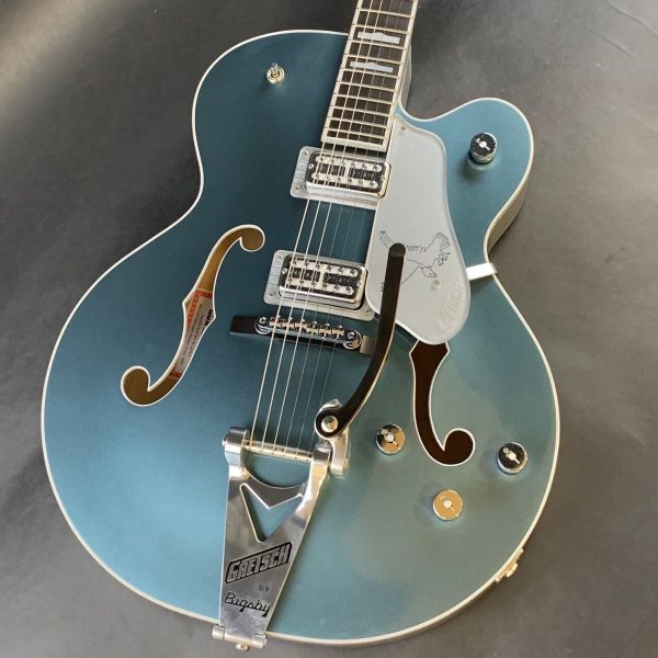 GRETSCH G6136T LTD 140th Double Platinum Falcon with String-Thru Bigsby and Gold Hardware<br />
<br />
￥561,000 