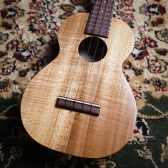 【中古入荷】Kamaka (カマカ) HF-2-17 PU付き ウクレレ