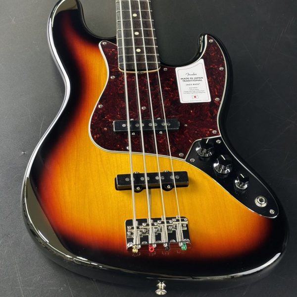 【新品】<br />
Fender Made in Japan Traditional 60s Jazz Bass Rosewood Fingerboard 3-Color Sunburst<br />
<br />
¥143,000 