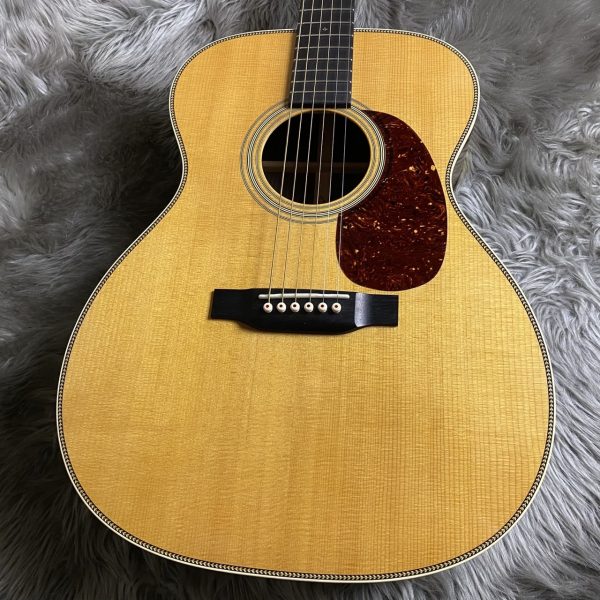 Martin 000-28 Standard<br />
<br />
¥440,000 