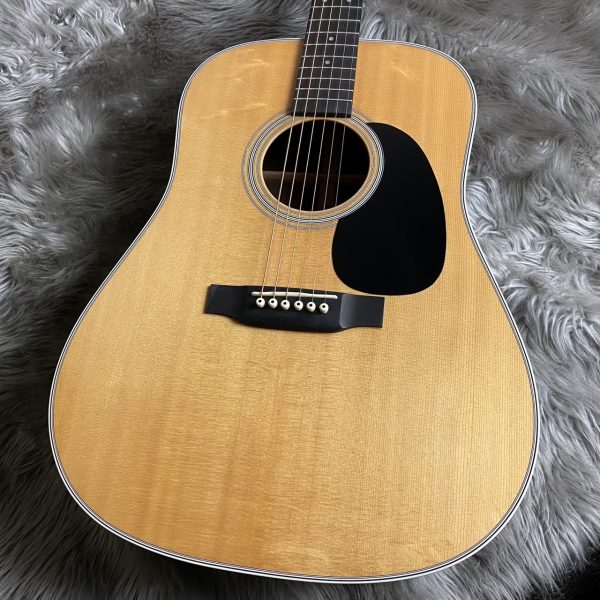 Martin D-28<br />
<br />
¥308,000 