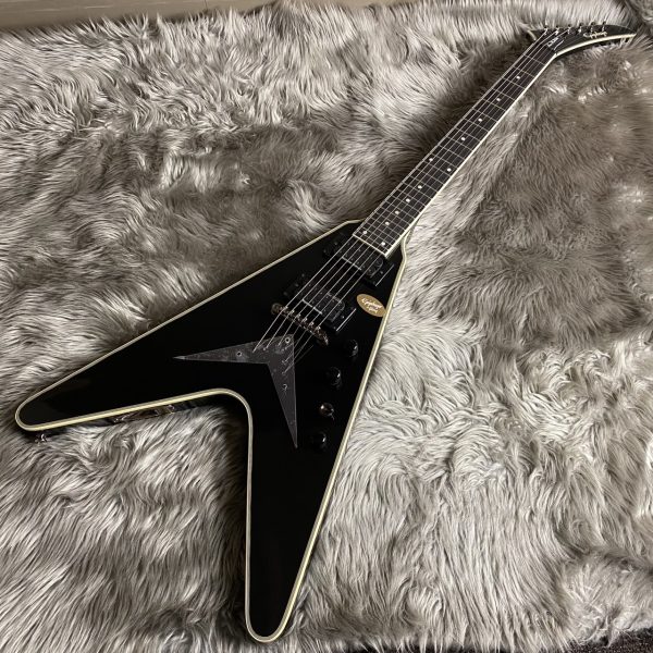 Epiphone Dave Mustaine Flying V Custom - Black Metallic<br />
<br />
¥132,000 