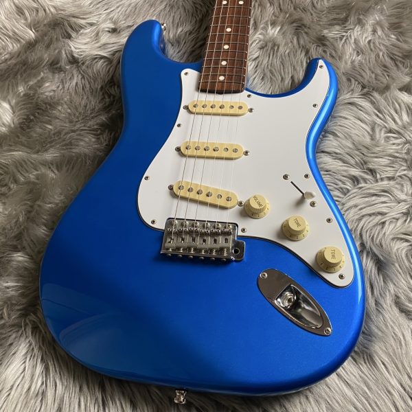 Fender Japan ST-STD/R LPB<br />
<br />
¥79,200 