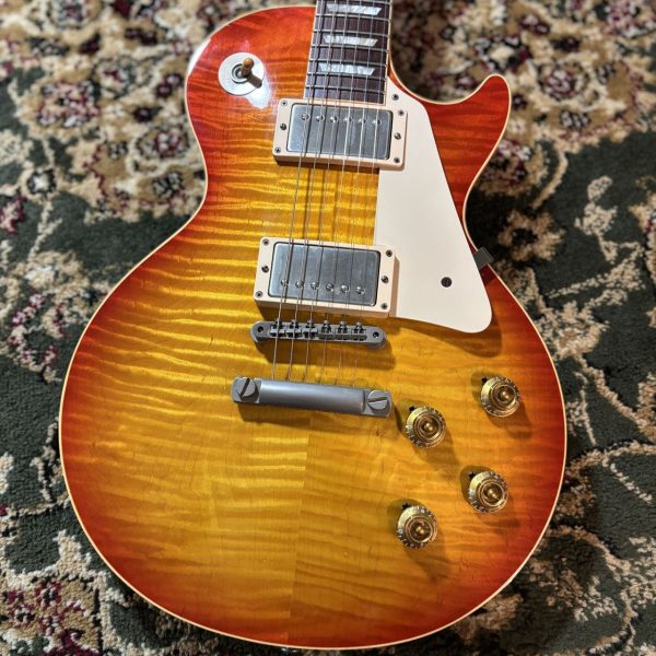 Gibson 1959 Les Paul Standard Reissue 2009 TRITONE/PU Mod<br />
<br />
¥855,030