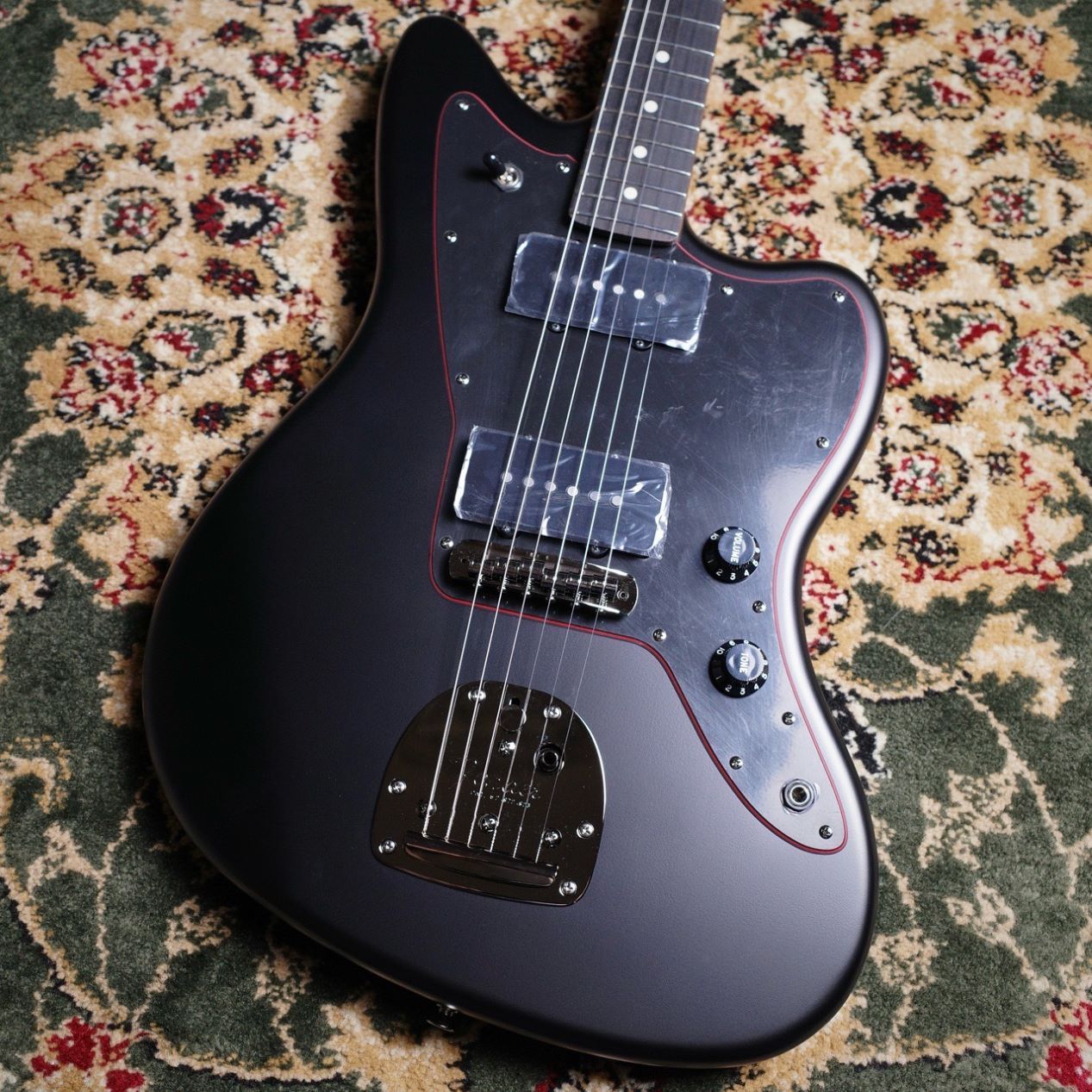 新品Fender Made in Japan Limited Hybrid II Jazzmaster Noir 【3.79kg】