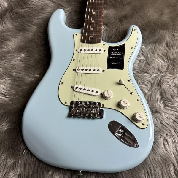 【新品】<br />
Fender Limited Edition Vintera II Road Worn ‘60s Stratocaster - Sonic Blue 【現物画像】<br />
<br />
<br />
￥269,500 