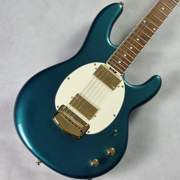 【新品】<br />
MUSIC MAN 【国内入荷3本!】StingRay II Deluxe collaboration with Cory Wong PINE GREEN/≒3.24kg/現物画像<br />
<br />
<br />
¥594,000 