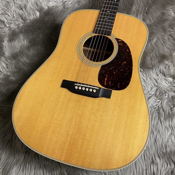 Martin D-28 Standard【委託販売】<br />
<br />
¥341,000  