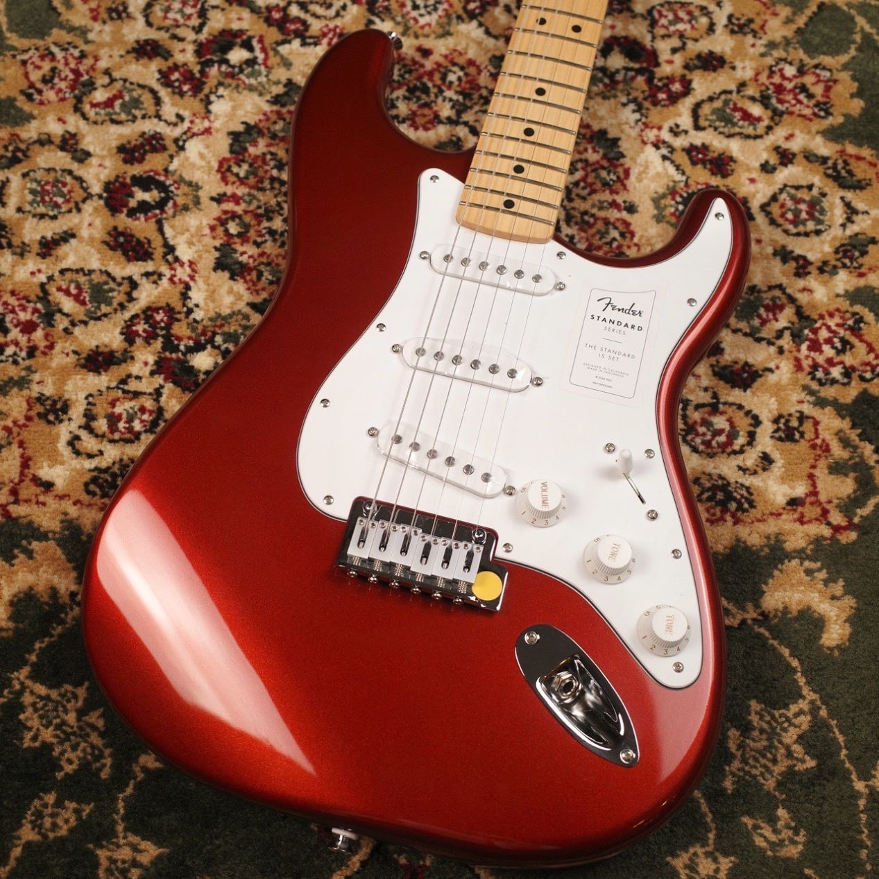 新品Fender Standard Stratocaster Candy Cola