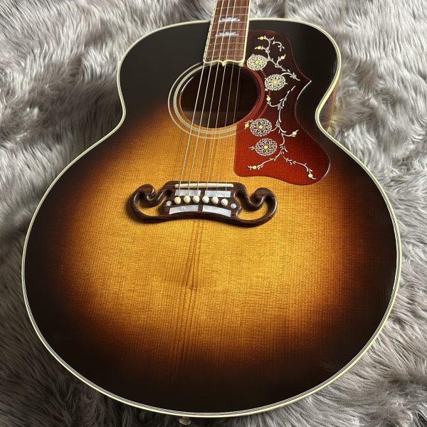 Gibson Custom Shop Historic Collection 1957 SJ-200 -Vintage Sunburst 【現物画像】<br />
<br />
<br />
¥637,000 