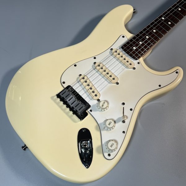 Fender AmericanStandard StratocasterMOD【現物写真】【重量約3.85kg】<br />
<br />
¥182,000 