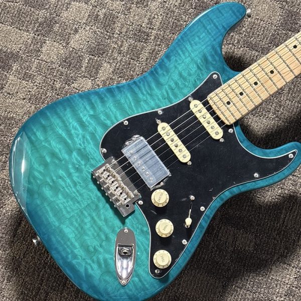 【アウトレット】<br />
Fender American Showcase Stratocaster HSS Aqua Marine Metallic #US21035382 【≒3.64kg】<br />
<br />
<br />
￥298,000 
