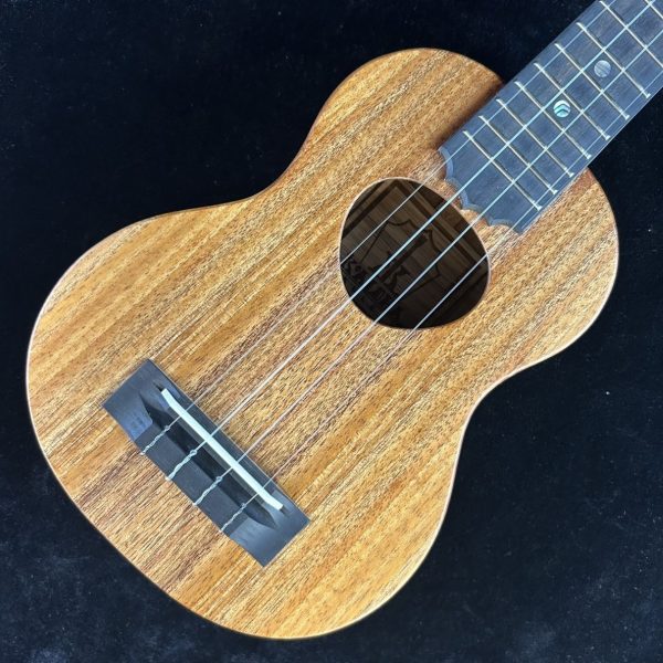 【新品】<br />
Koaloha KSM-10 ウクレレ／ソプラノ<br />
<br />
¥143,000 